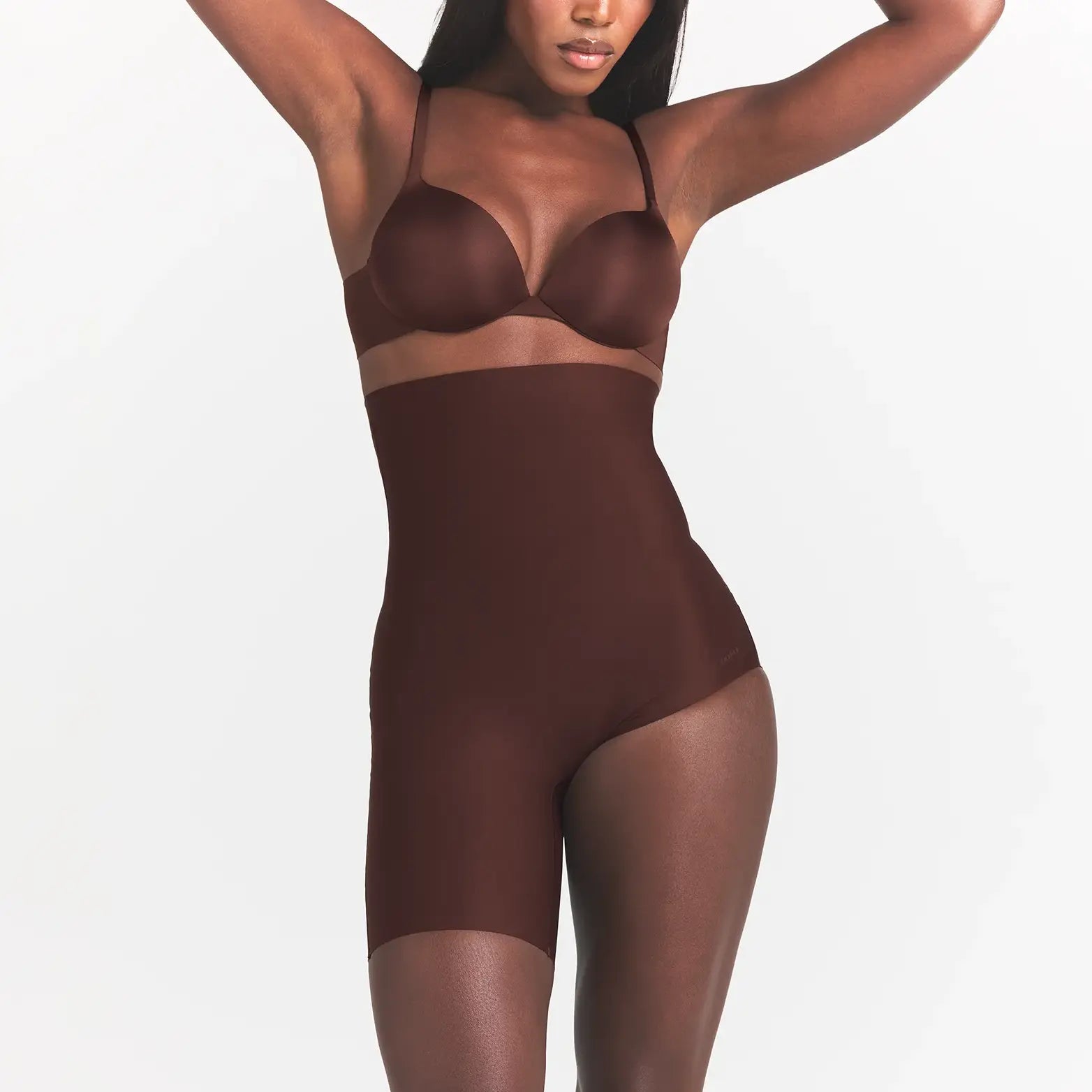 SKIMS BODY LEFT LEG SOLUTION SHORT | COCOA