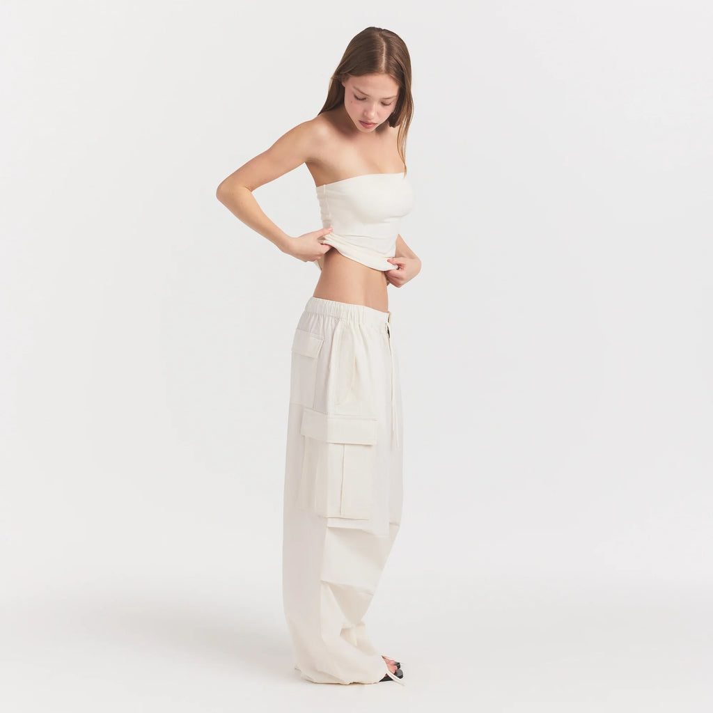 WOVEN COTTON OVERSIZED LOW RISE CARGO PANT | EGRET