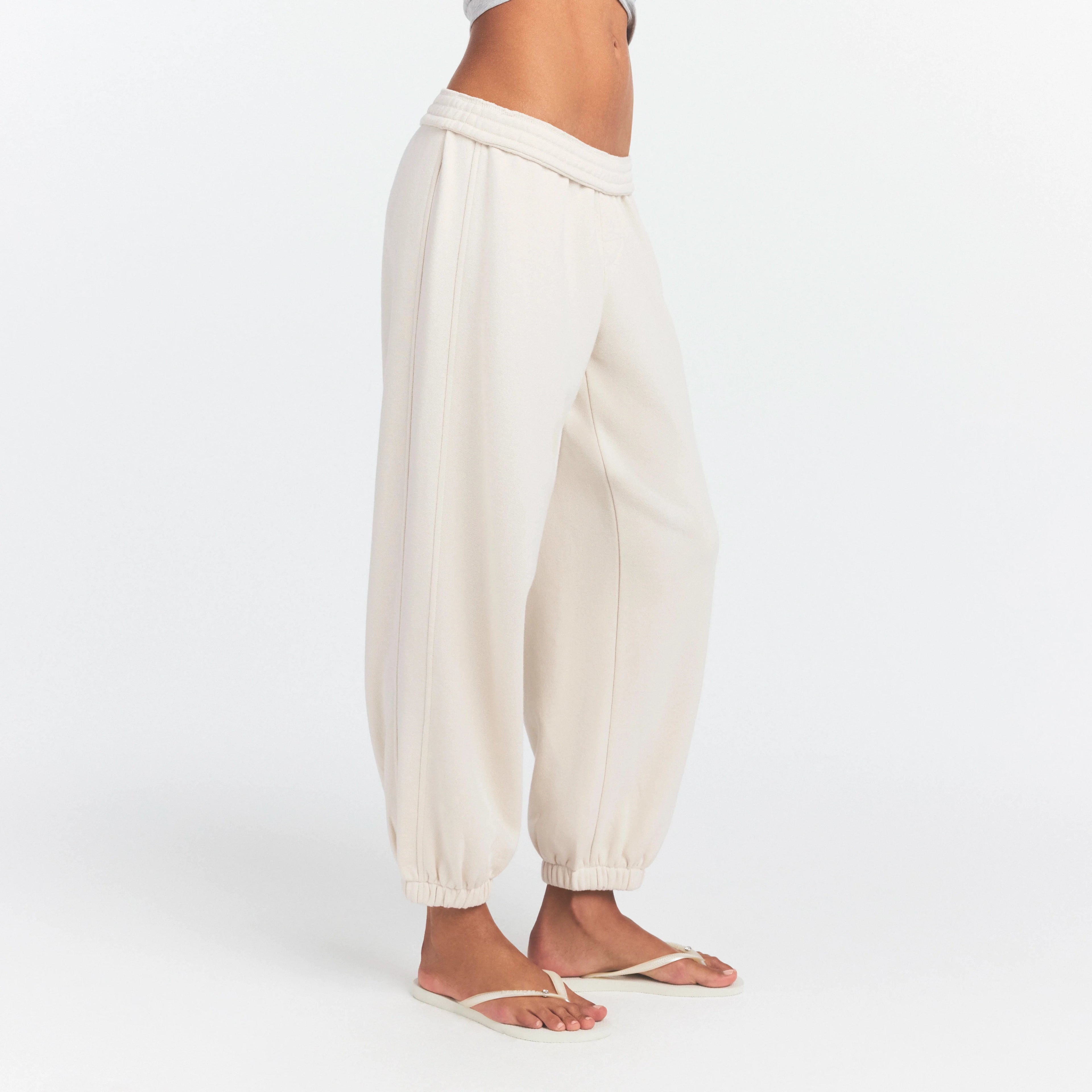 DRAPEY FRENCH TERRY CROPPED JOGGER | BUFF