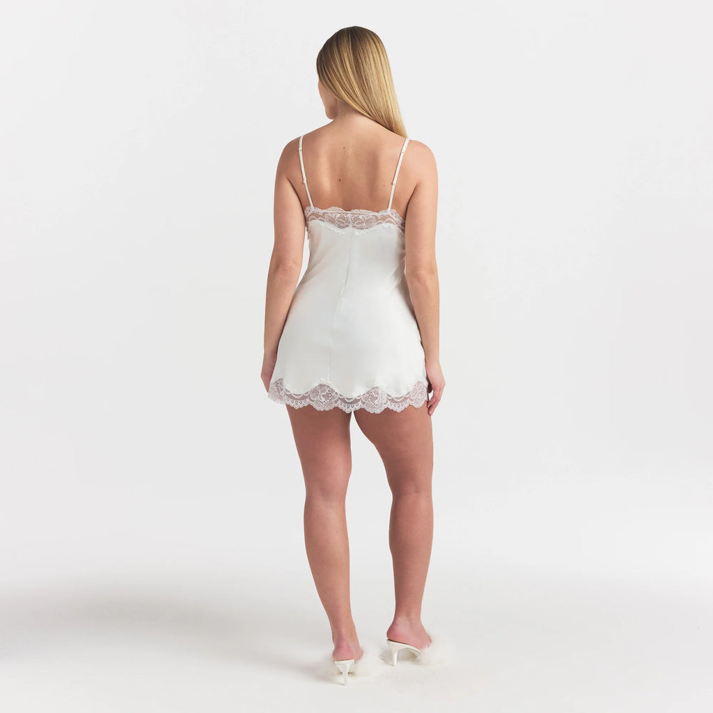 WOVEN SHINE LACE SLIP DRESS | IVORY
