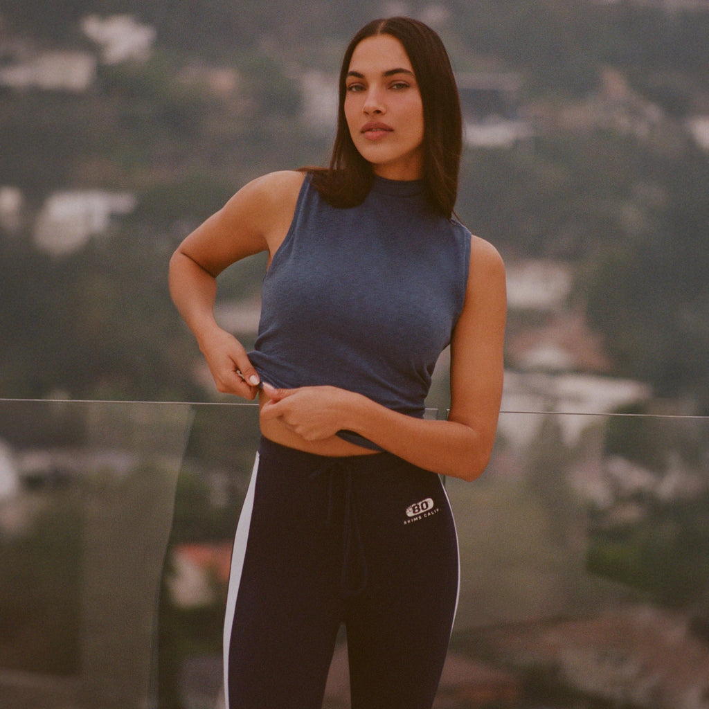 OUTDOOR HIGH-WAISTED LEGGING | NAVY WITH OPAL
