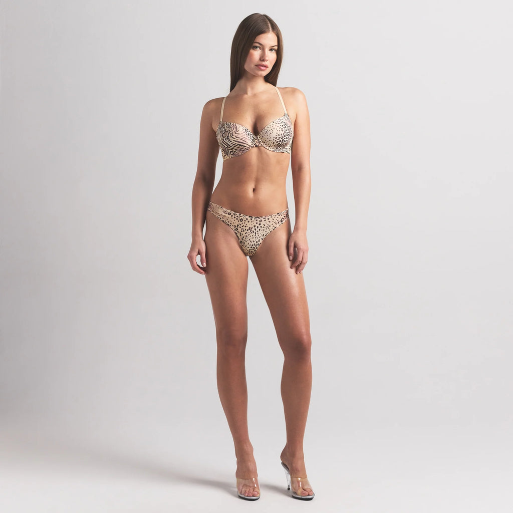 FITS EVERYBODY DIPPED FRONT THONG | SAND MULTI ANIMAL