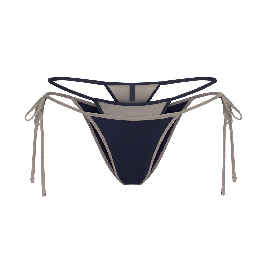 SIGNATURE SWIM LAYERED TIE SIDE BIKINI BOTTOM | NAVY CONTRAST