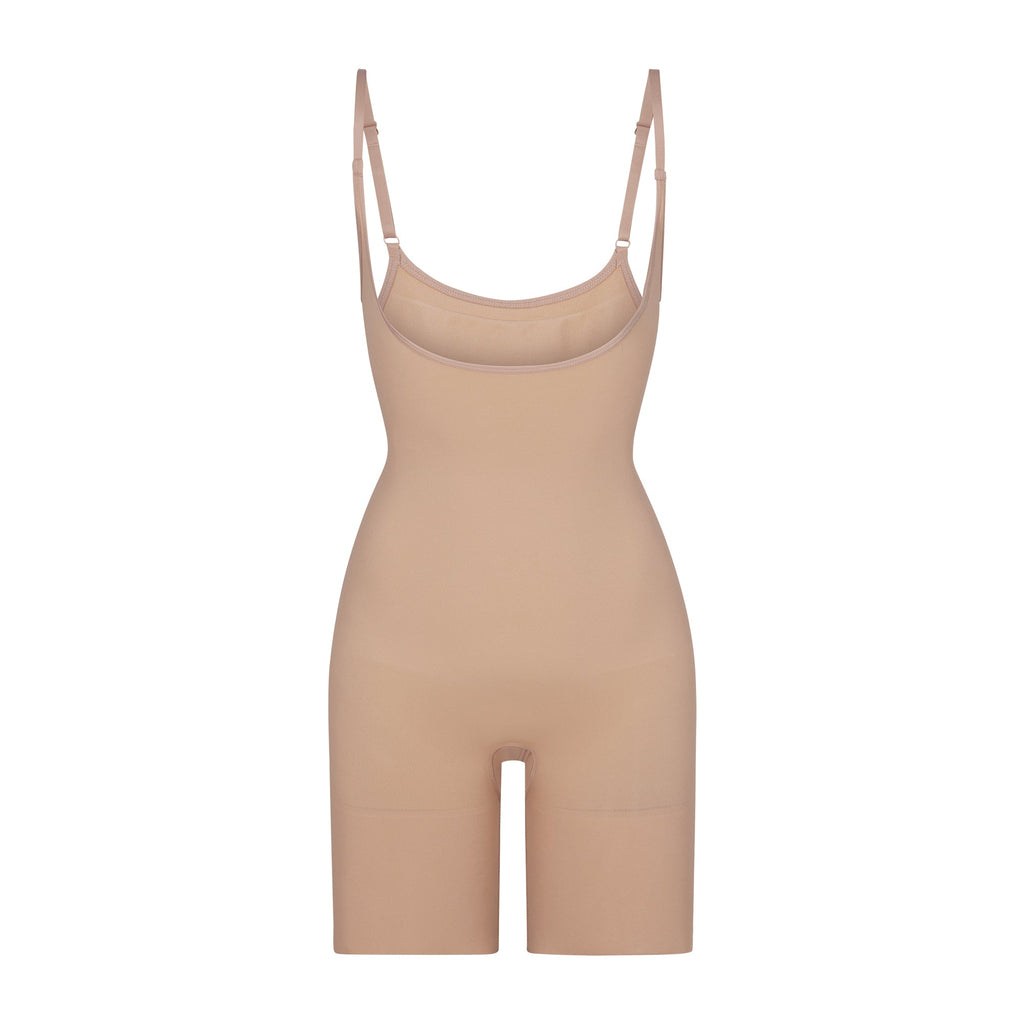 SEAMLESS SCULPT BUTT LIFTING OPEN BUST BODYSUIT | CLAY