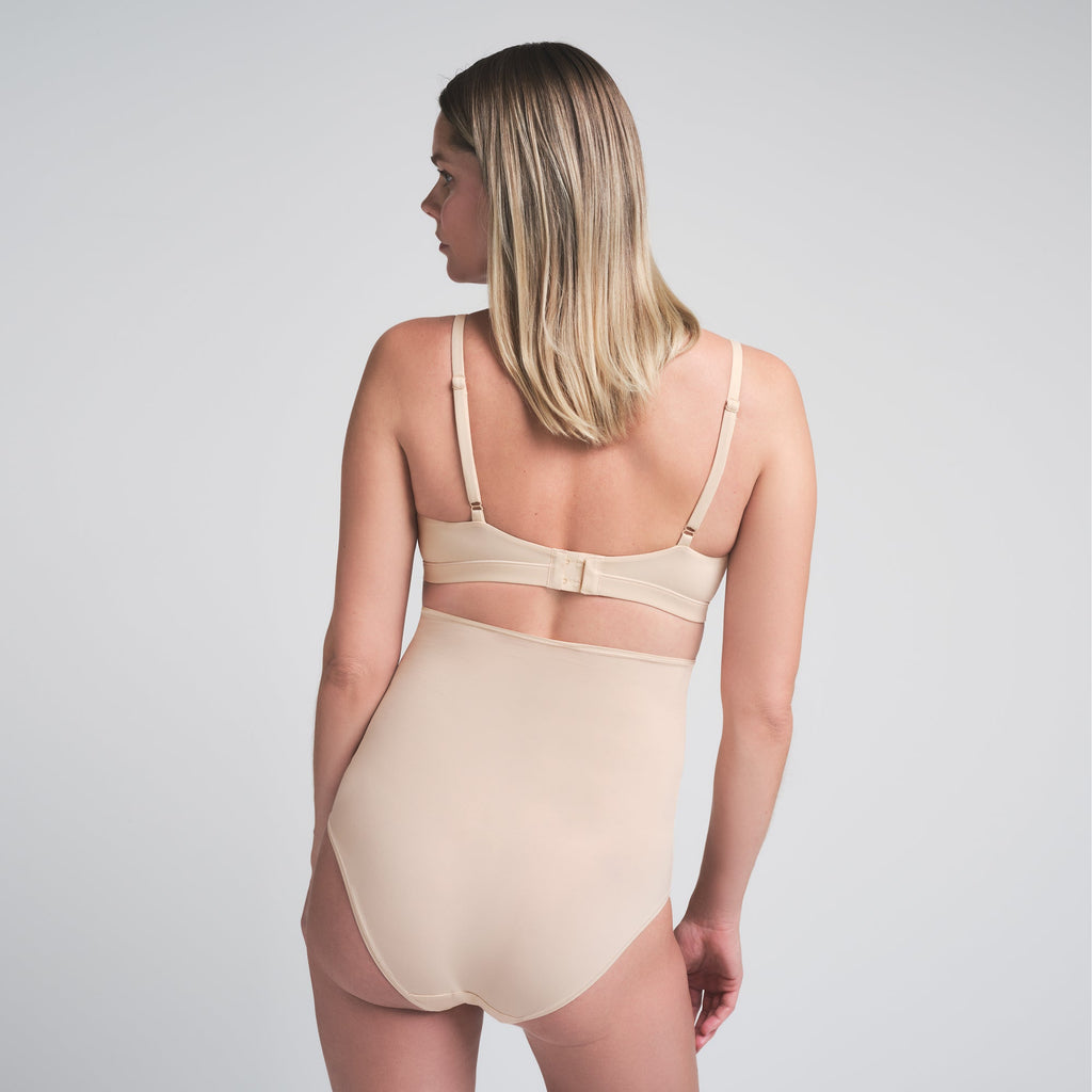 FITS EVERYBODY MATERNITY NURSING SCOOP BRALETTE | SAND