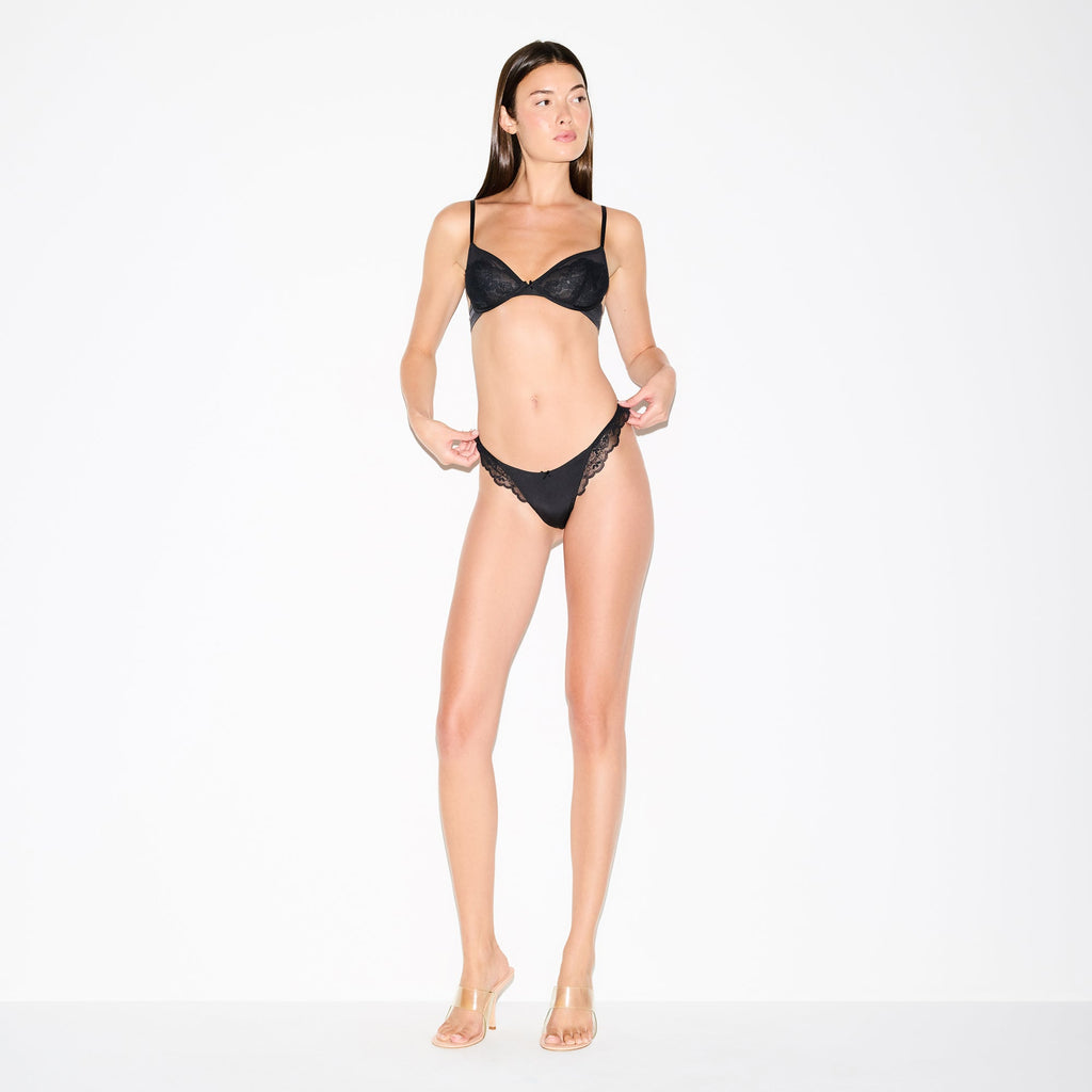 SKIMS LACE THONG | ONYX